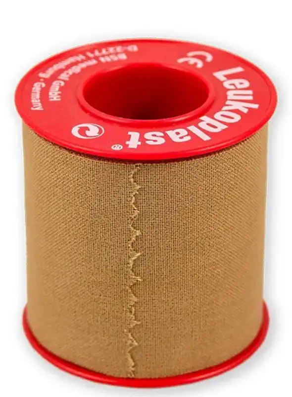 CEROTTO CHIRURGICO PER FISSAGGIO MEDICAZIONI IN ROCCHETTO LEUKOPLAST SUPPORTO VISCOSA COLOR PELLE MASSA ADESIVA CAUCCIU' OSSIDO DI ZINCO 10X500CM