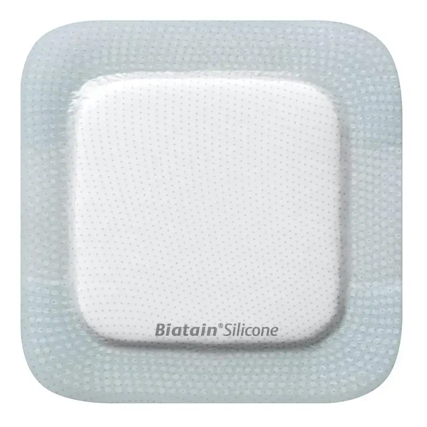 MEDICAZIONE BIATAIN IN SCHIUMA DI POLIURETANO CON BORDO ADESIVO IN SILICONE 7,5X7,5 CM 10 PEZZI